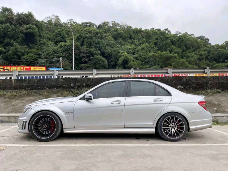 中山11年奔驰AMG3