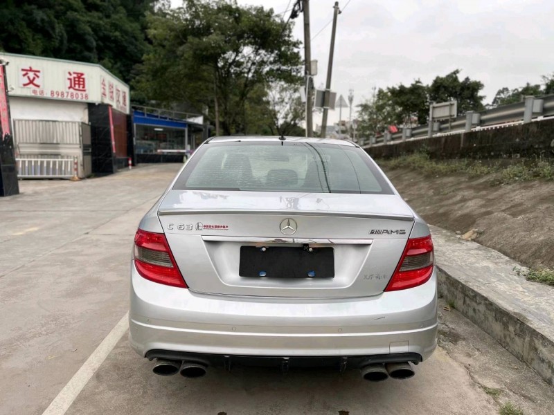 中山11年奔驰AMG5