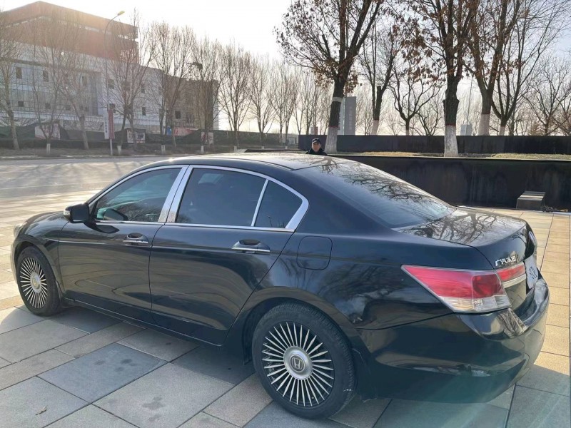 沈阳11年本田雅阁9