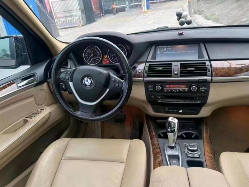 中山12年宝马X59