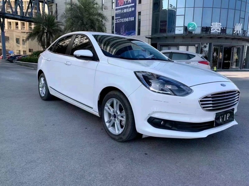 宜春21年福特福睿斯3