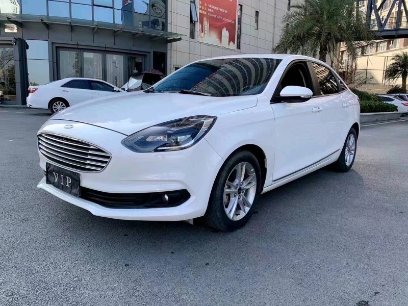 宜春21年福特福睿斯6