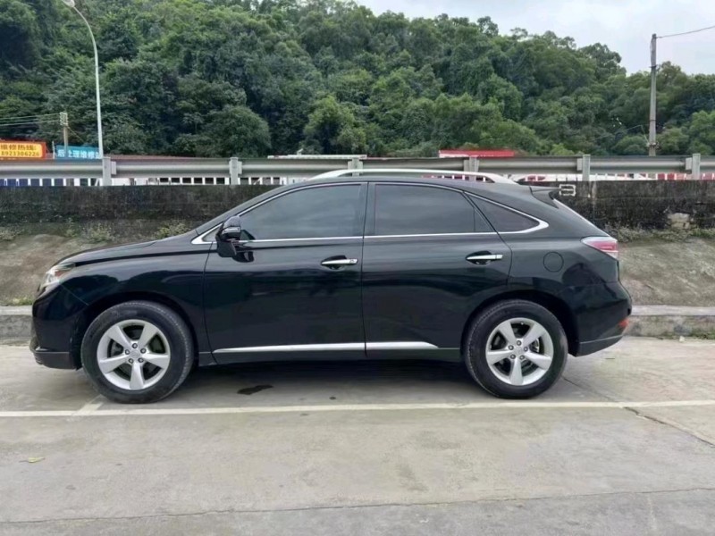 中山14年雷克萨斯RX3