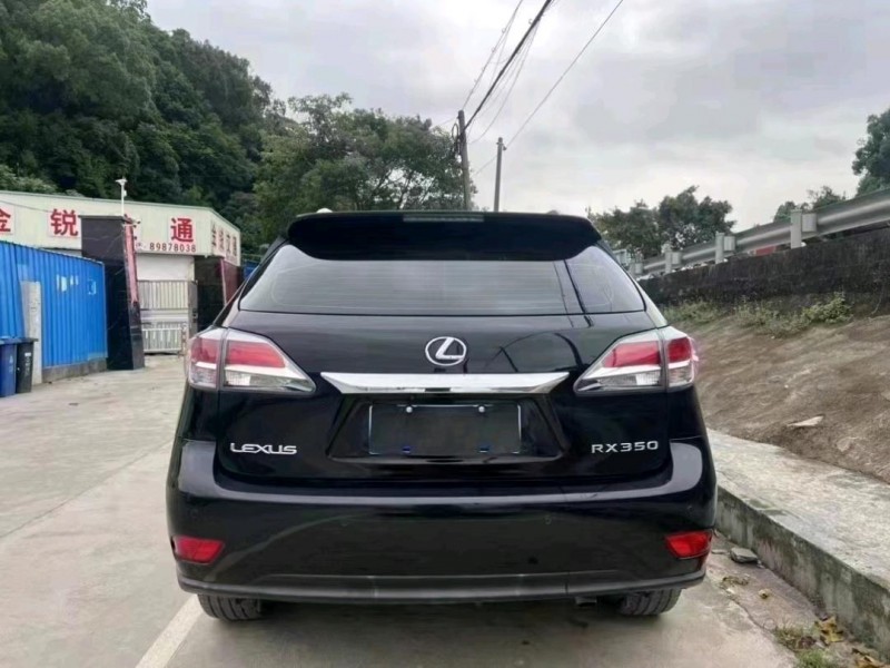 中山14年雷克萨斯RX6