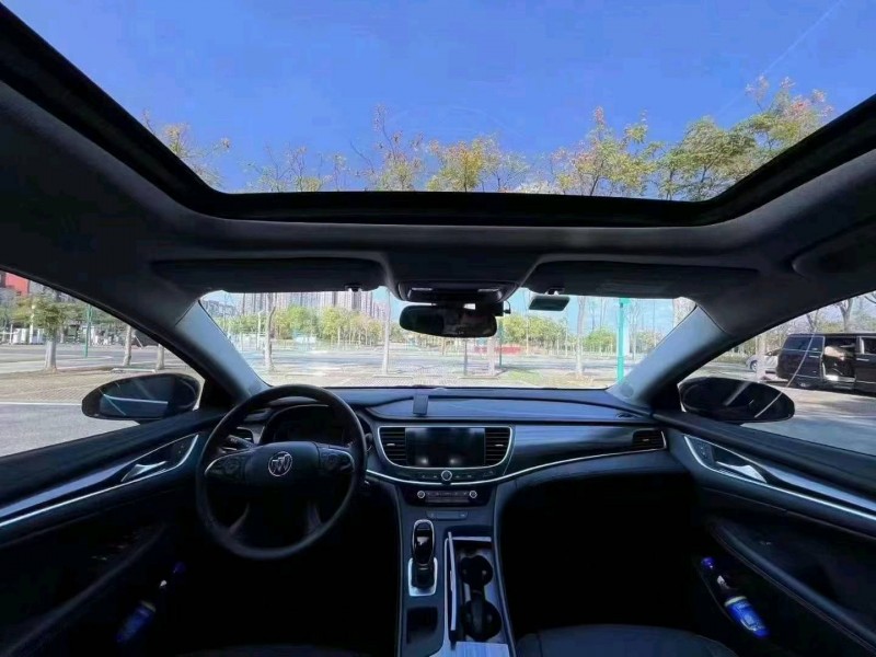 宜春21年别克君越5