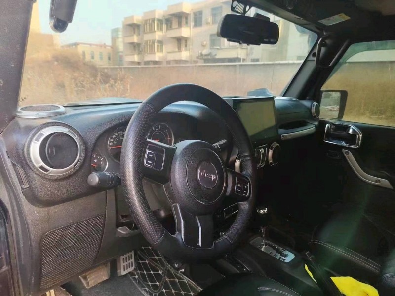 济南15年Jeep牧马人3