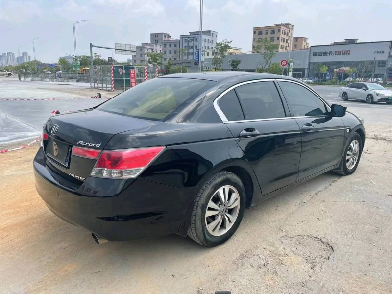 广州10年本田雅阁7