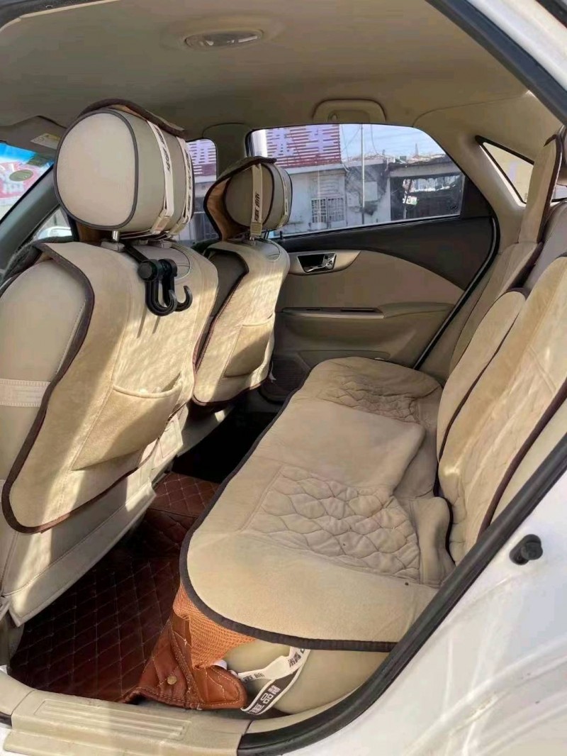 临沂16年别克凯越6