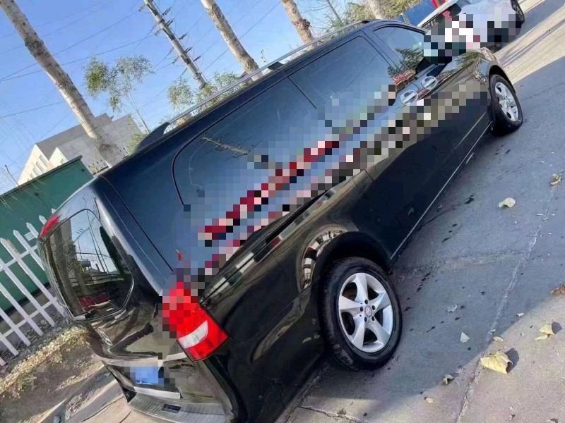 临沂17年奔驰威霆2