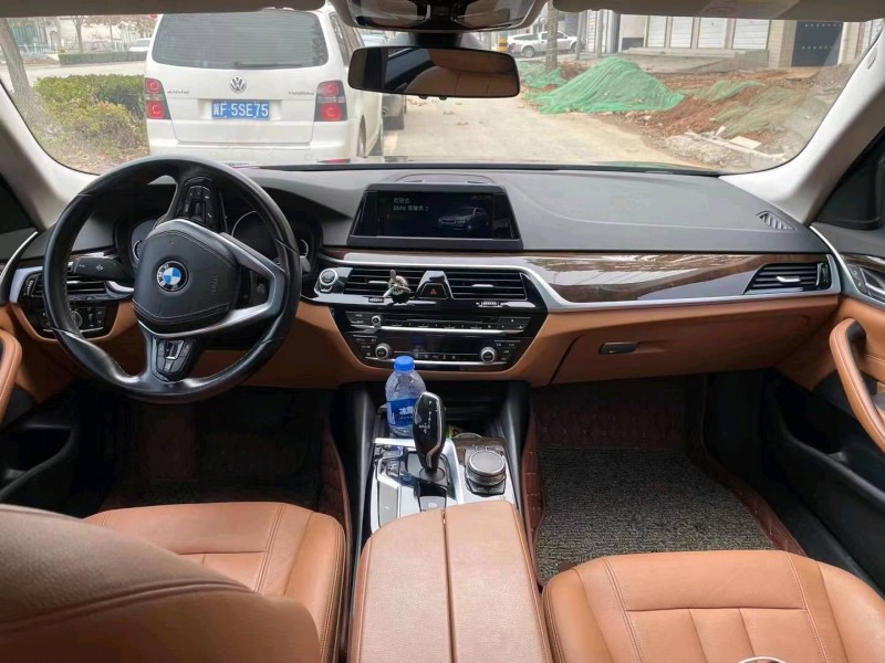 保定18年宝马5系5