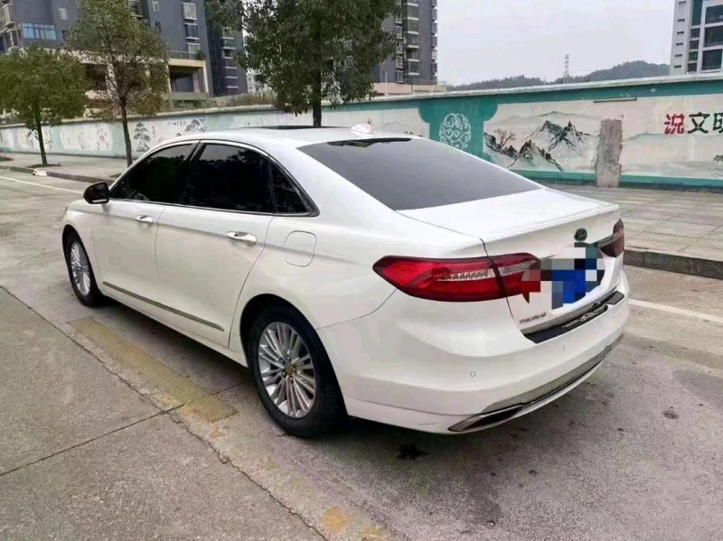 邵阳16年福特金牛座5