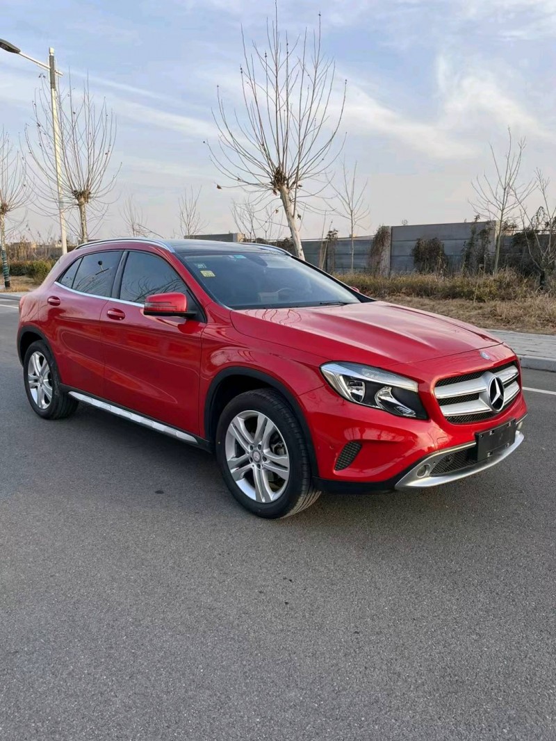 徐州17年奔驰GLA2