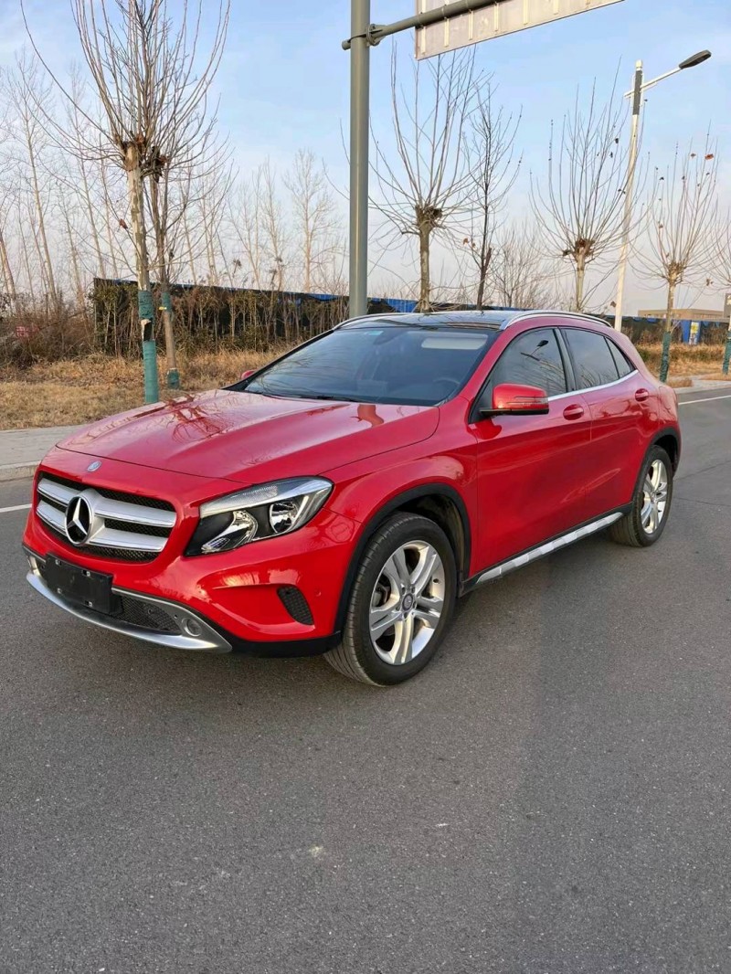 徐州17年奔驰GLA3