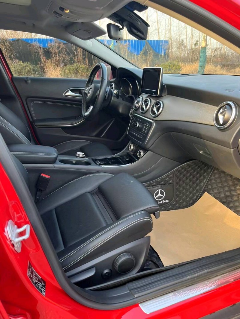 徐州17年奔驰GLA7