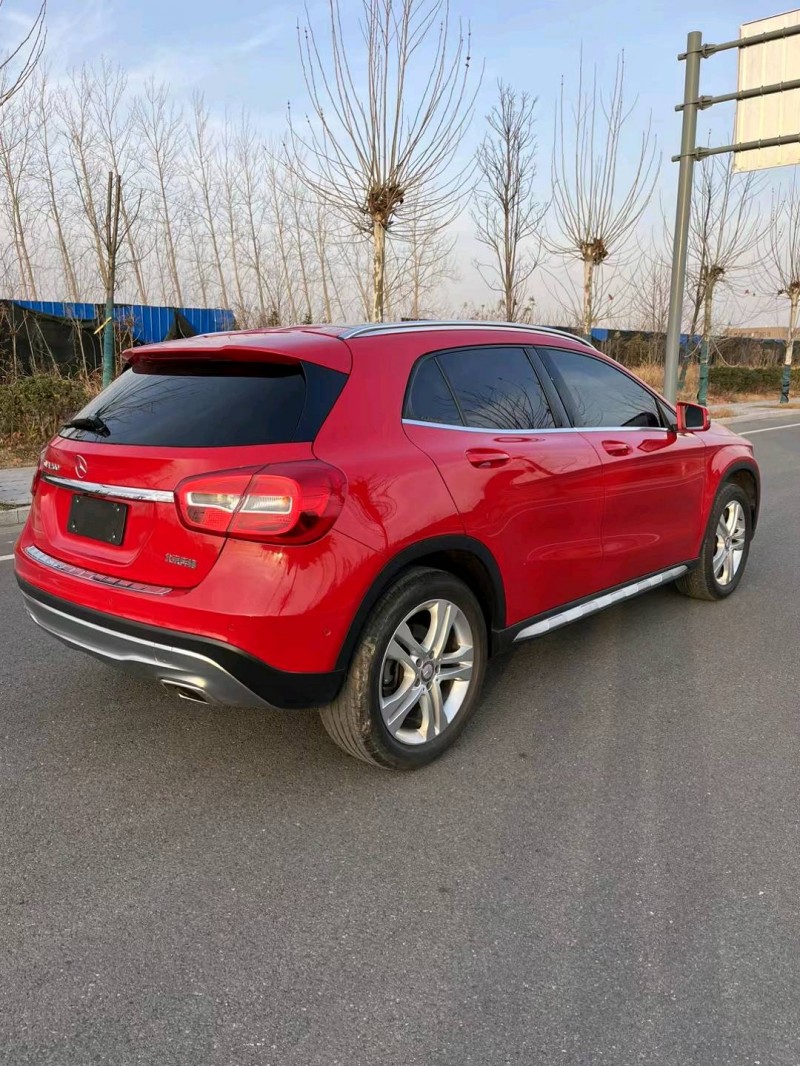 徐州17年奔驰GLA8