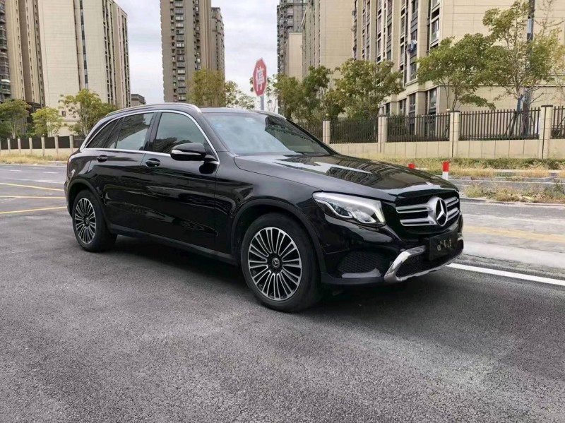 苏州19年奔驰GLC2