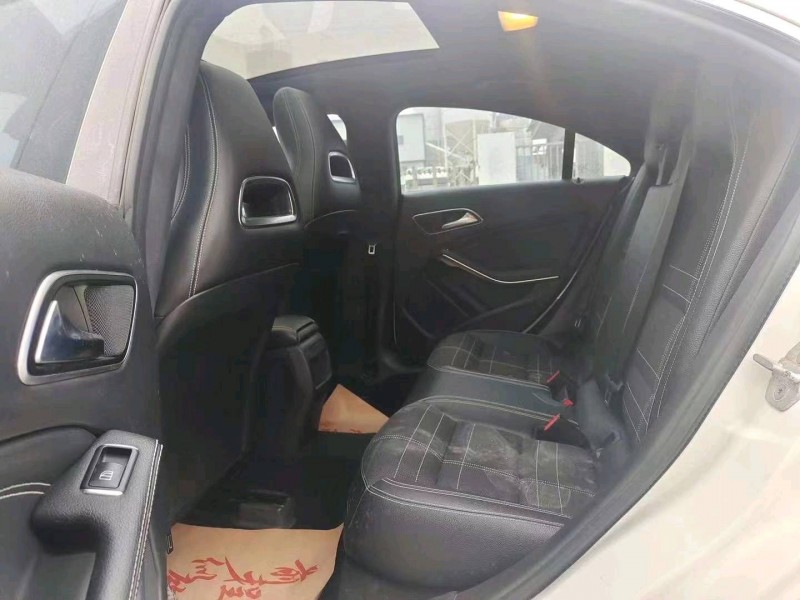 东营16年奔驰CLA7