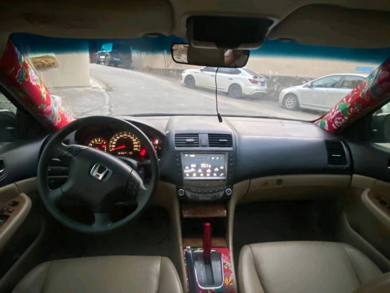 广州05年本田雅阁8