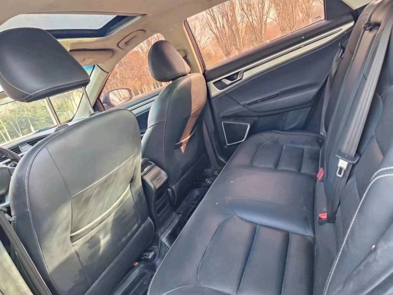 保定17年吉利帝豪GL2