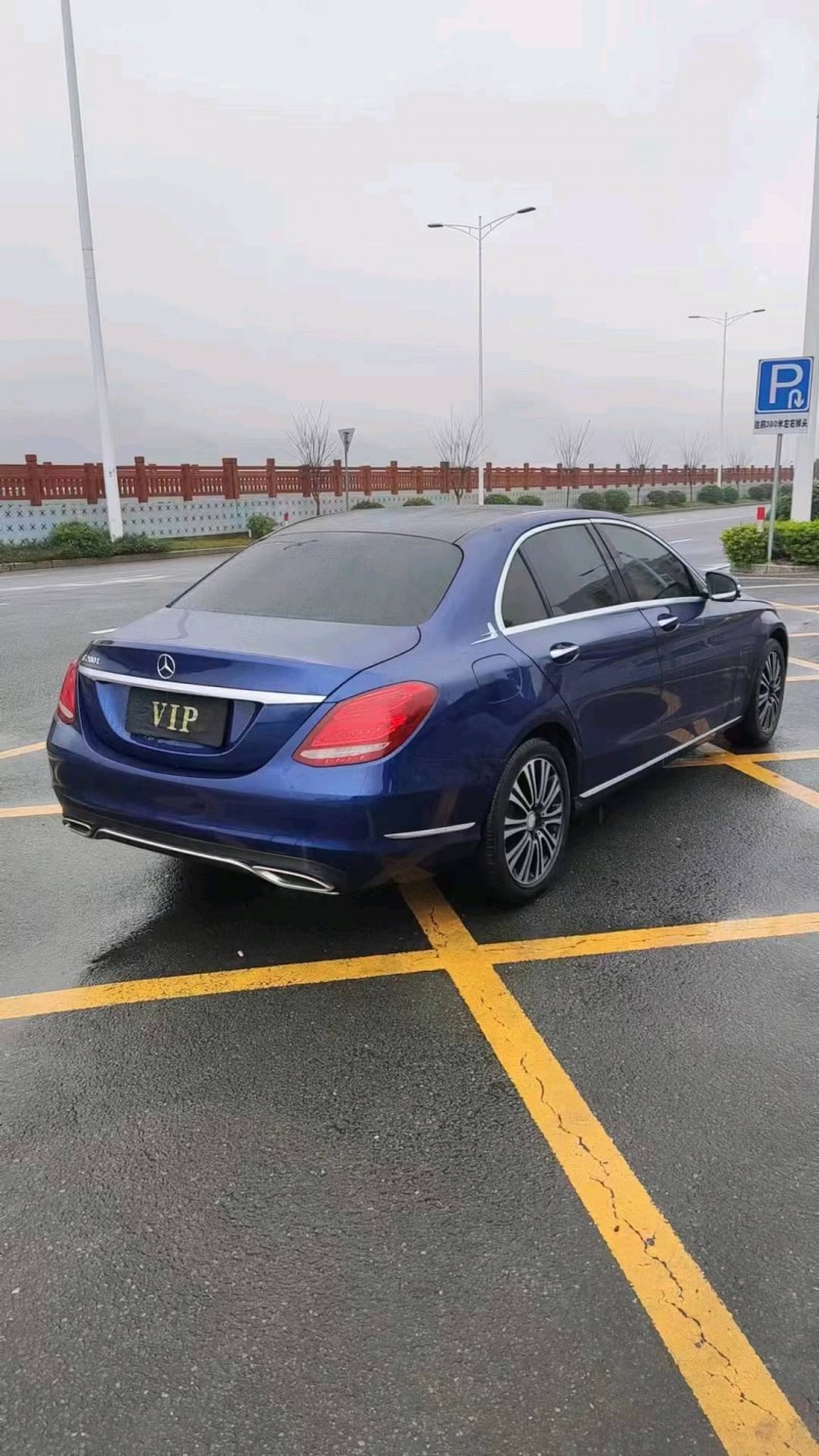 广州16年奔驰C8