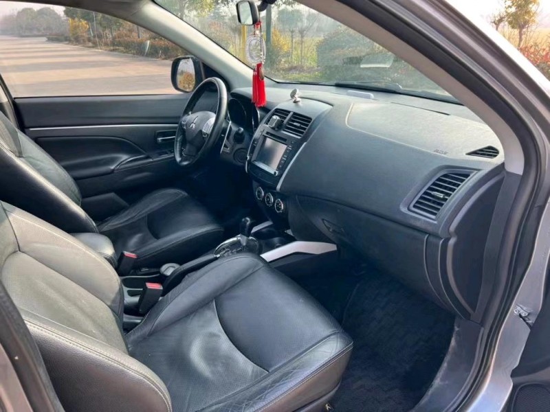 盐城12年三菱劲炫9