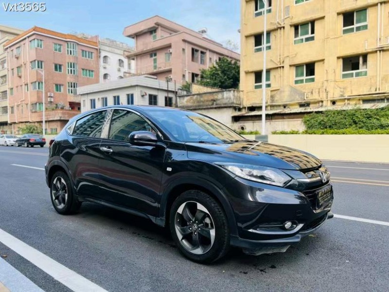 广州17年本田缤智8