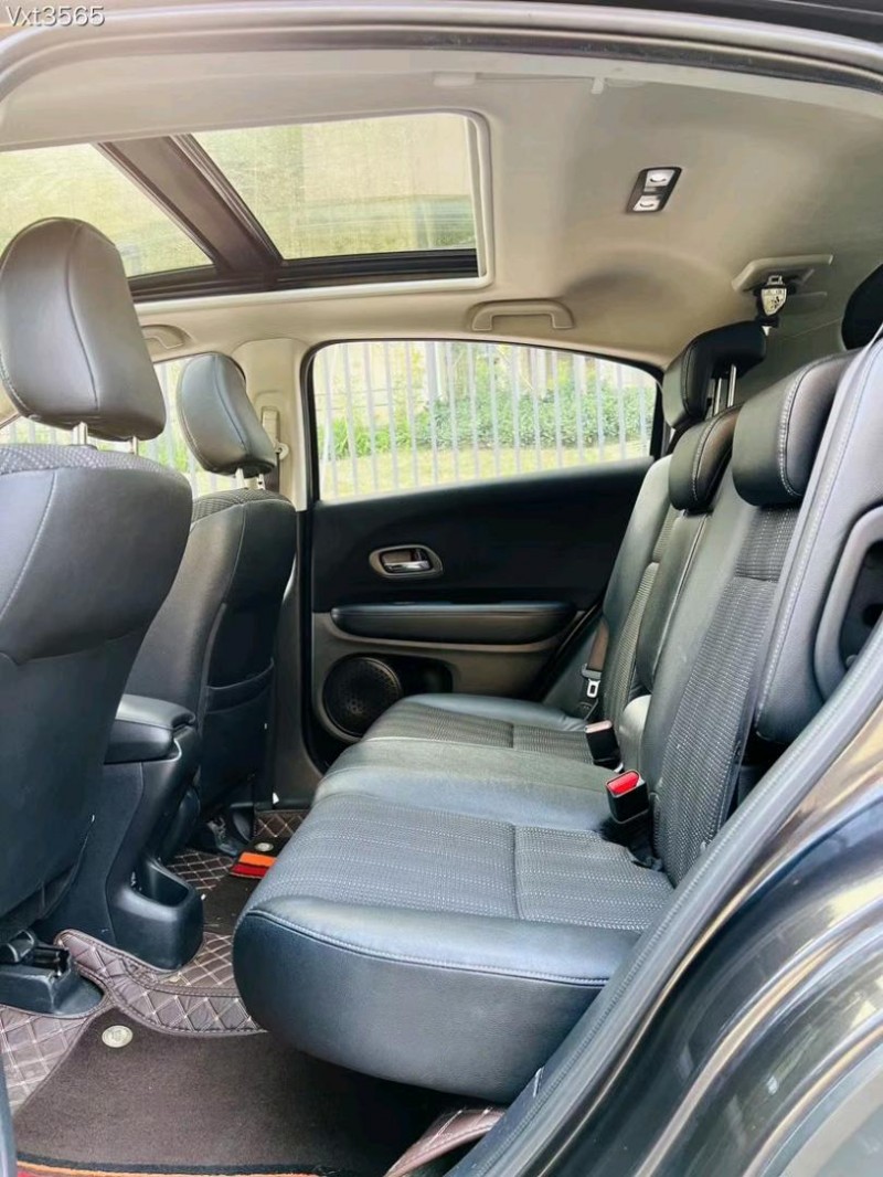 广州17年本田缤智2