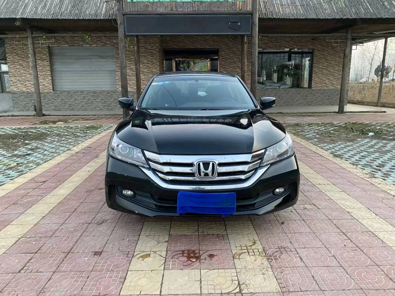 徐州14年本田雅阁1