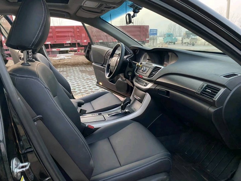 徐州14年本田雅阁6