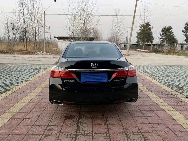 徐州14年本田雅阁9