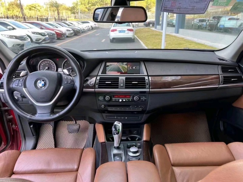 东营10年宝马X68