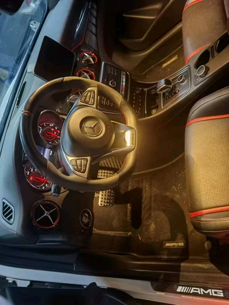 邢台18年奔驰AMG3