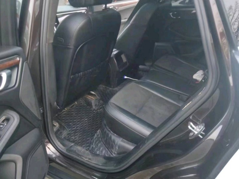 东营15年保时捷Macan6