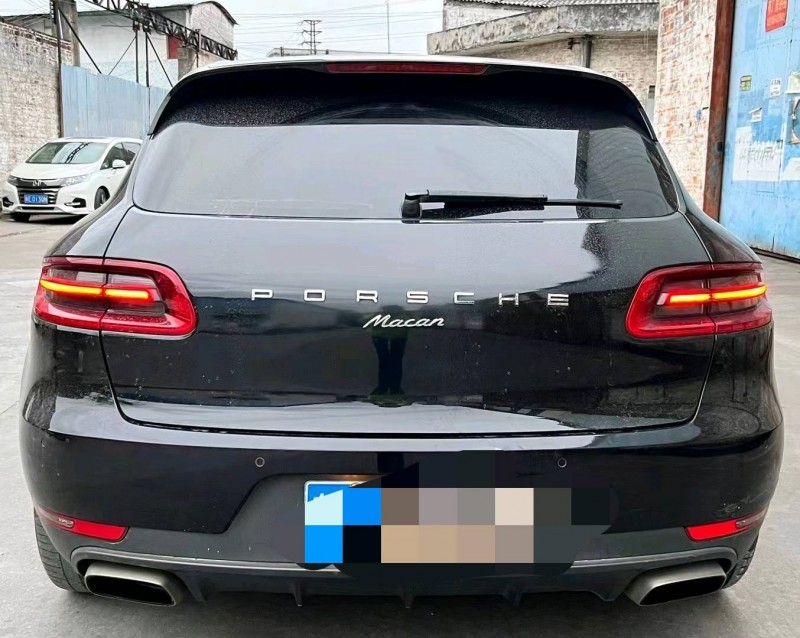 广州15年保时捷Macan7