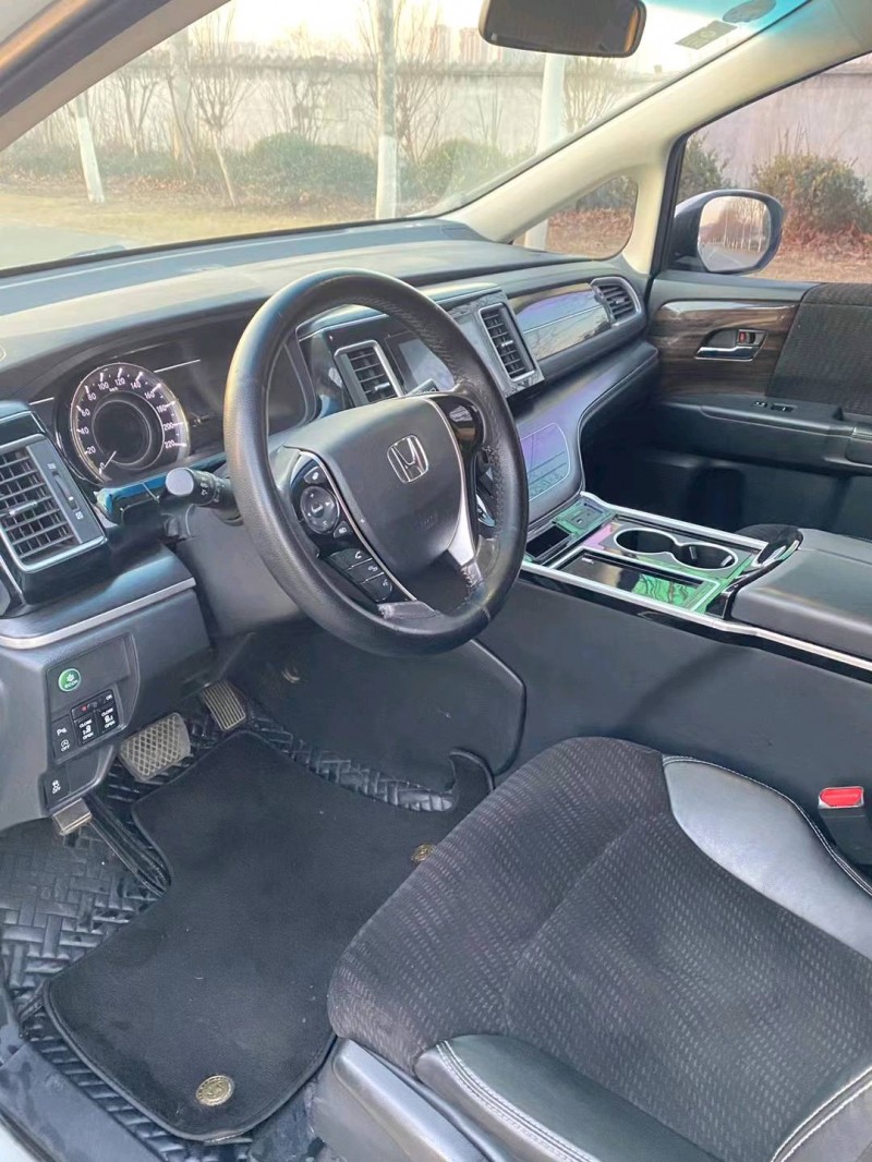 徐州17年本田艾力绅4