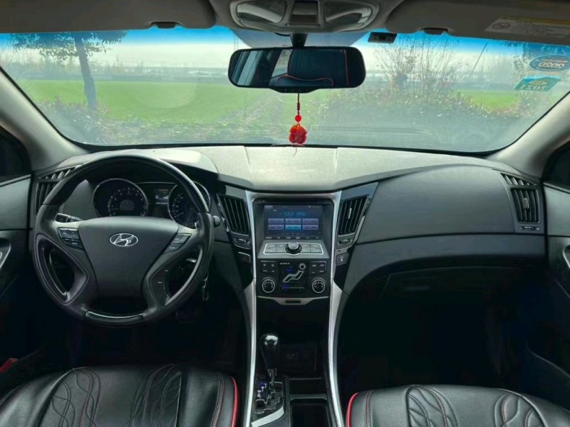 盐城12年现代索纳塔八8