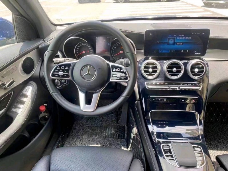 广州19年奔驰GLC5