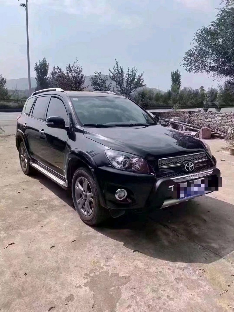 邯郸13年丰田RAV43