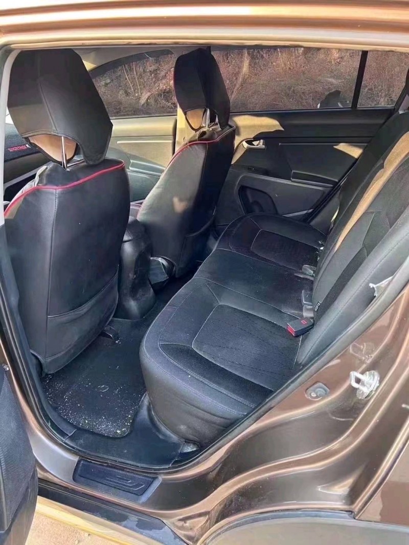 邯郸17年起亚智跑4