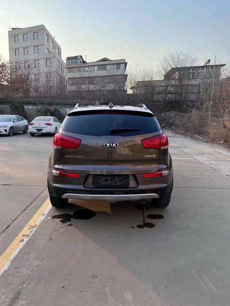 邯郸17年起亚智跑7