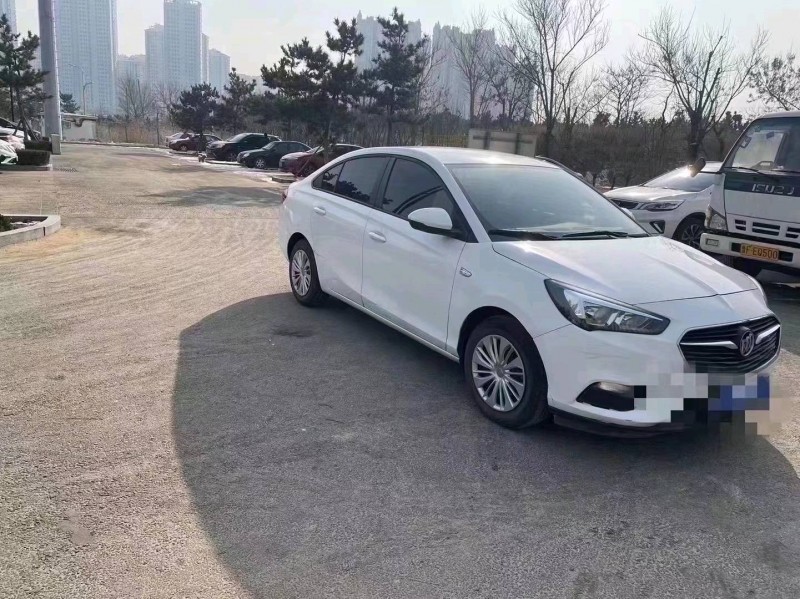 枣庄21年别克凯越3