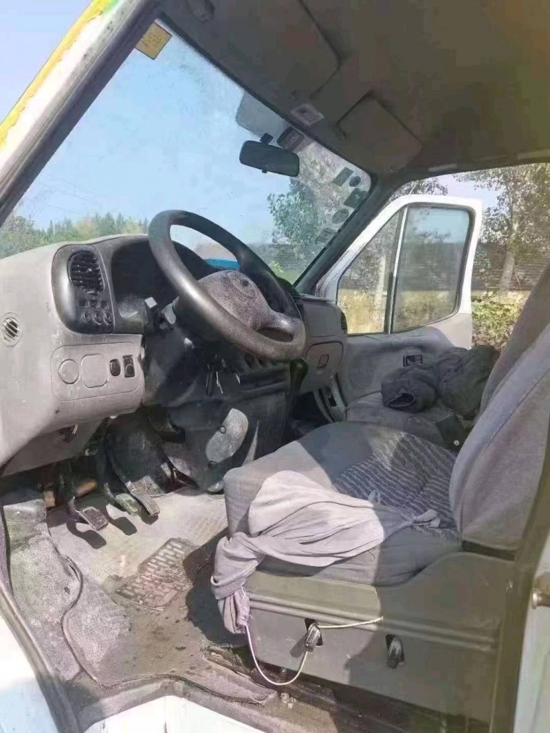 临沂15年福特全顺5