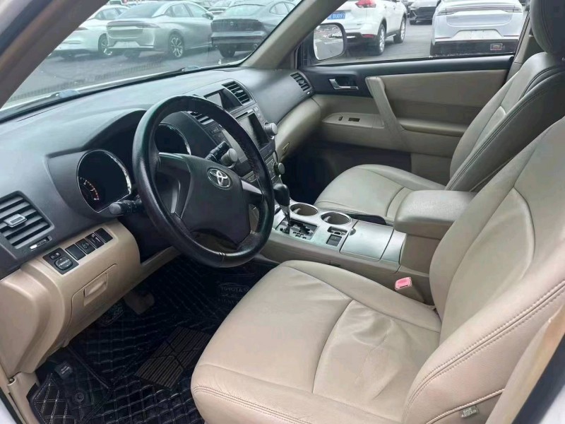 宜昌13年丰田汉兰达6