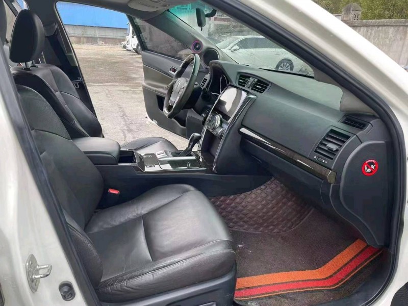 宜昌16年丰田锐志5