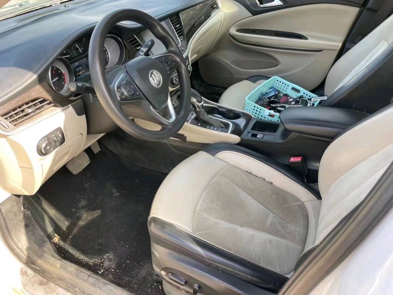 枣庄18年别克威朗2