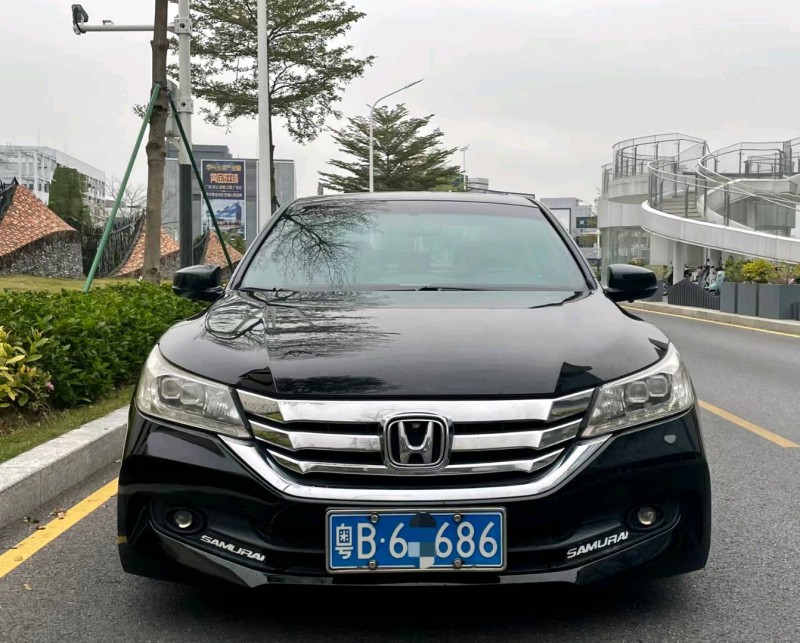 广州15年本田雅阁1