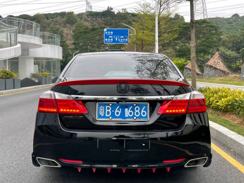 广州15年本田雅阁9