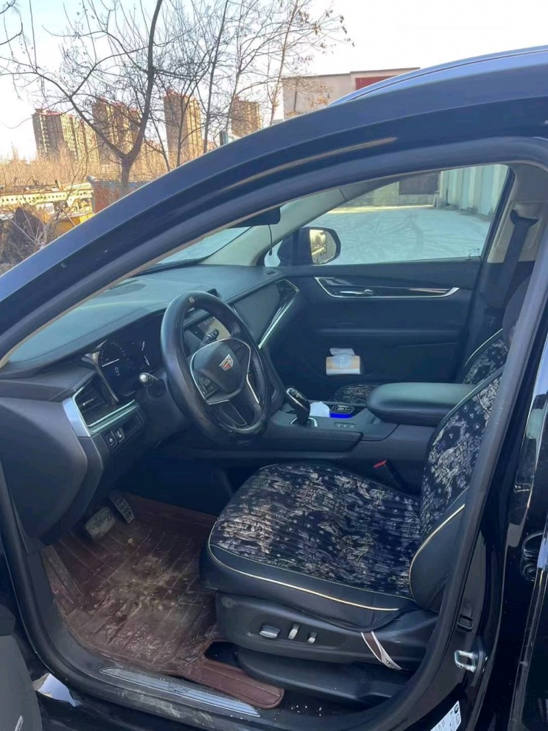 保定17年凯迪拉克XT53