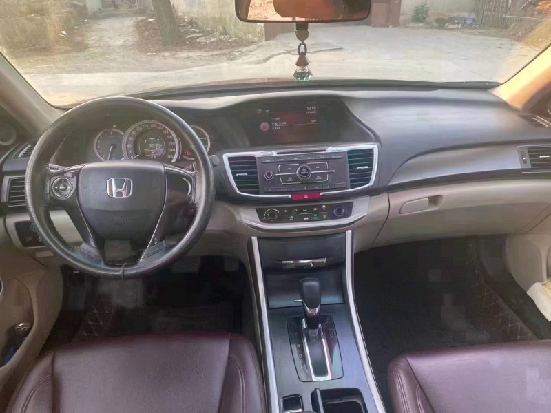 邯郸16年本田雅阁6