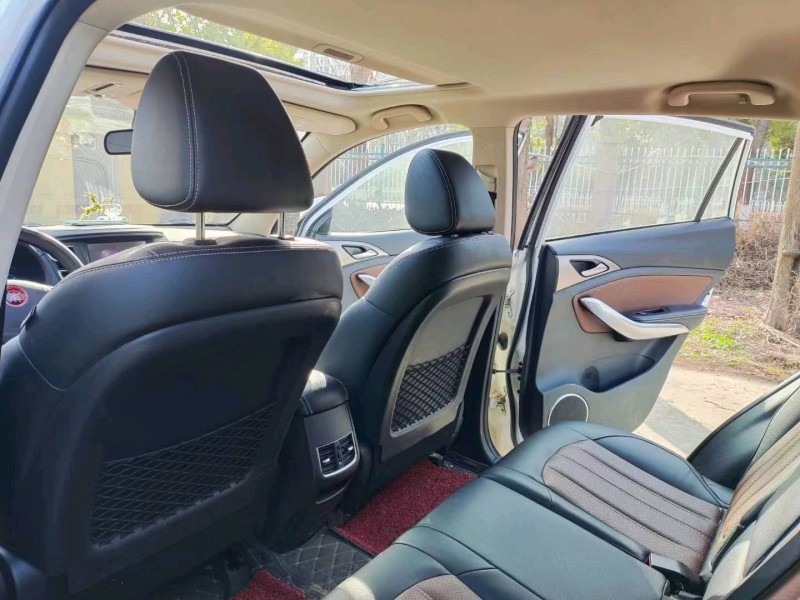 武汉17年比亚迪宋4